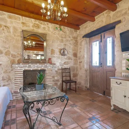 Holiday home Strofilia Authentic