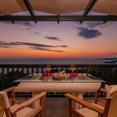 Feriehus Strofilia Authentic Skinária