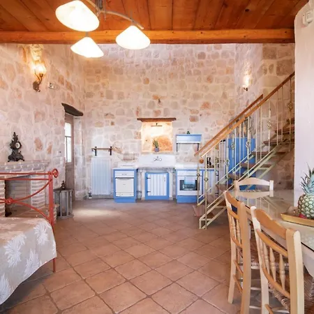 Strofilia Authentic Feriehus *