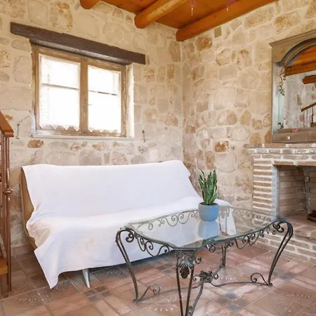 Strofilia Authentic Feriehus *