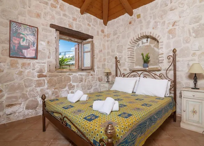 Ferienhaus Strofilia Authentic