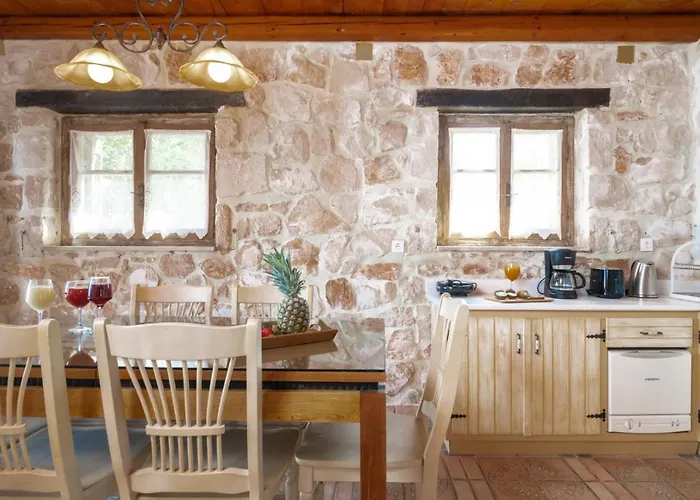 Ferienhaus Strofilia Authentic *
