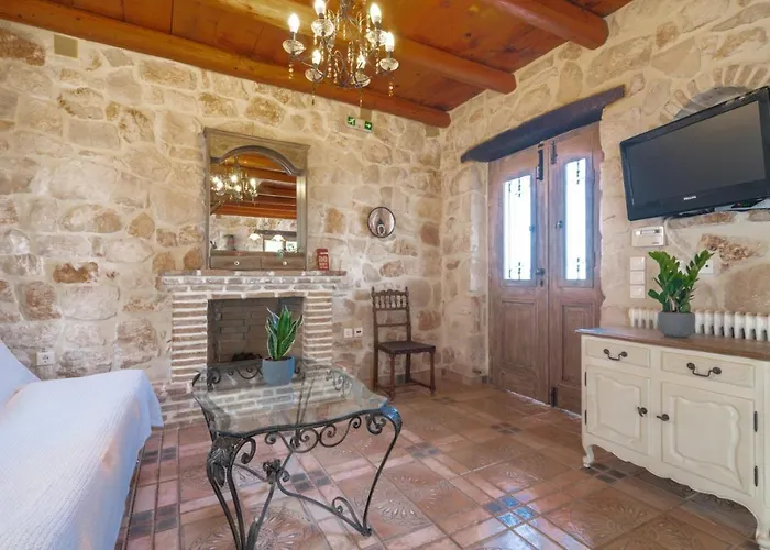 Holiday home Strofilia Authentic