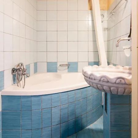 Semesterbostad Strofilia Authentic