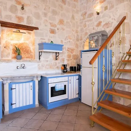 Semesterbostad Strofilia Authentic *