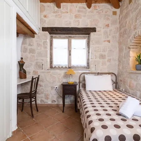 Semesterbostad Strofilia Authentic Skinária