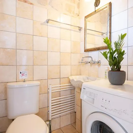 Strofilia Authentic *